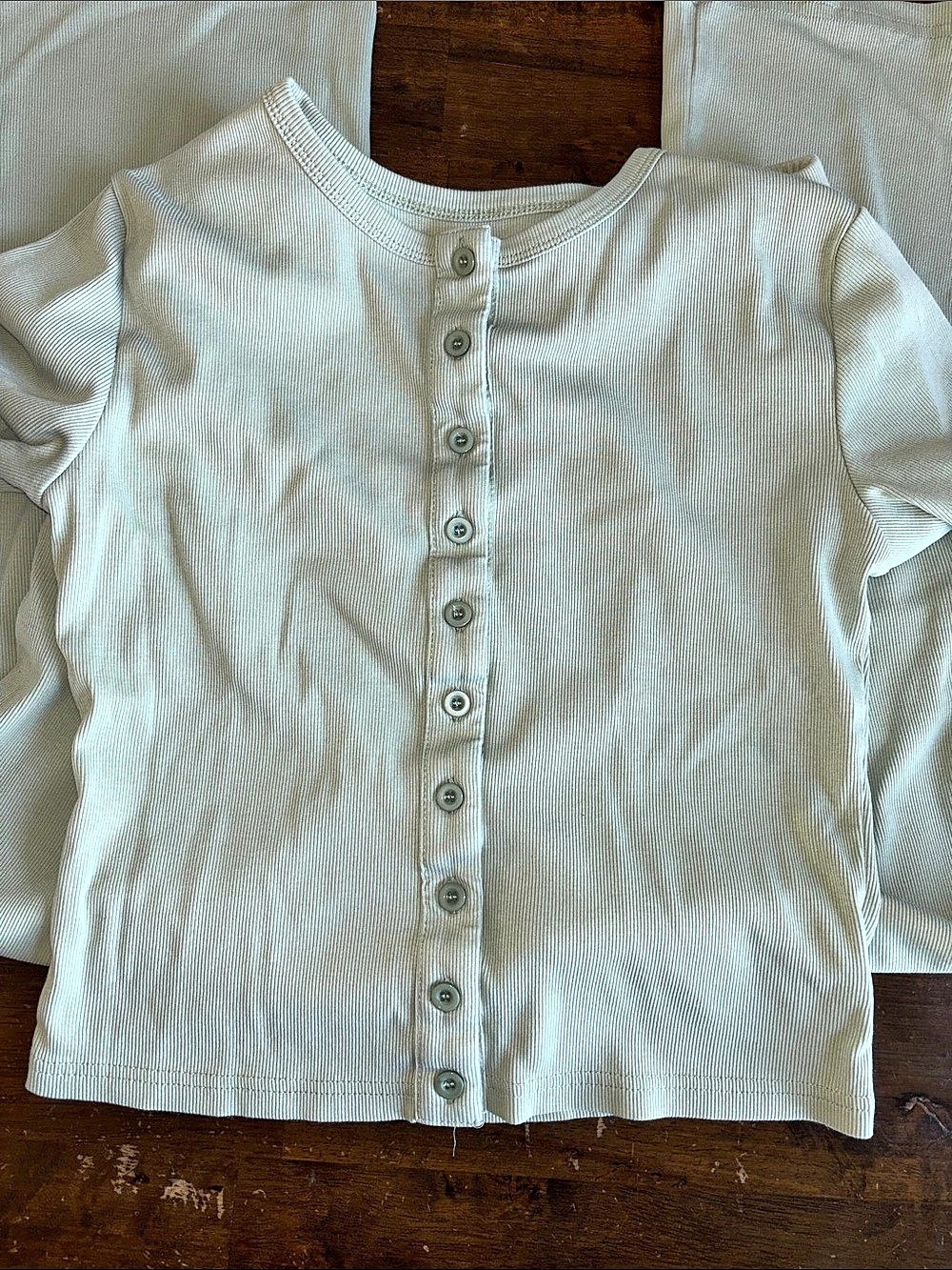 Women 2-Piece Matching Set in Mint Like New